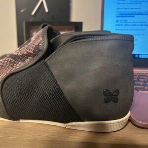 Women's Butterfly Twist  Ankle Booties